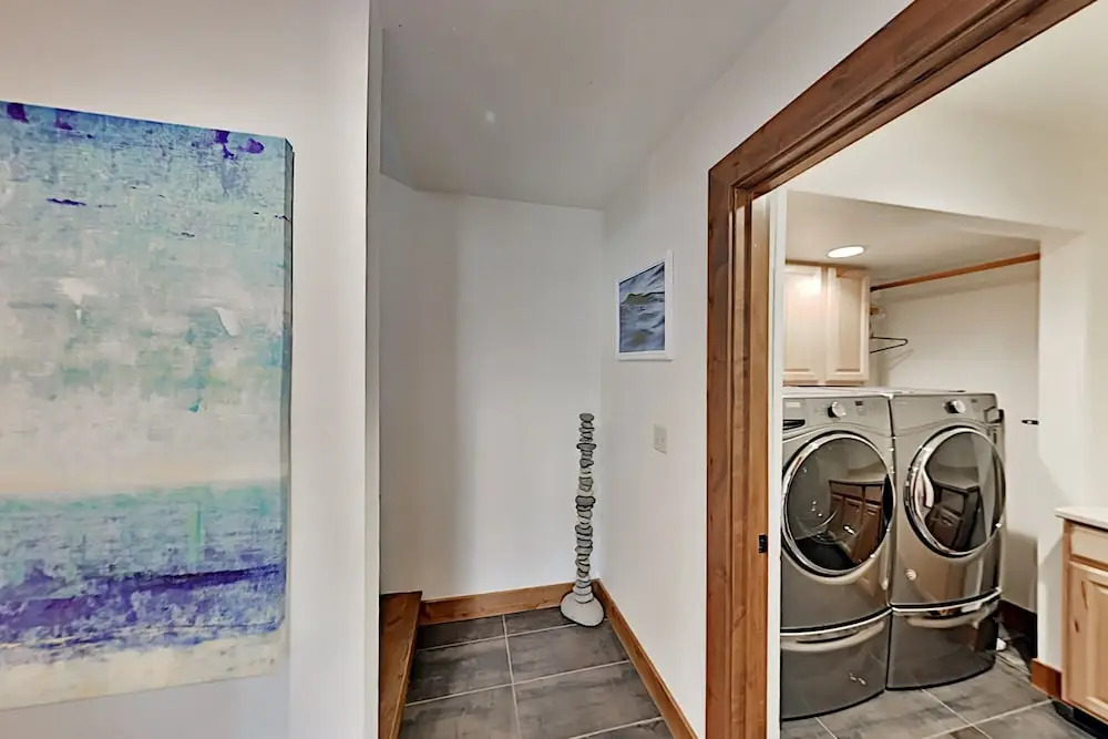 All-Suite Incline Village Home W/ Lake-View Deck Home