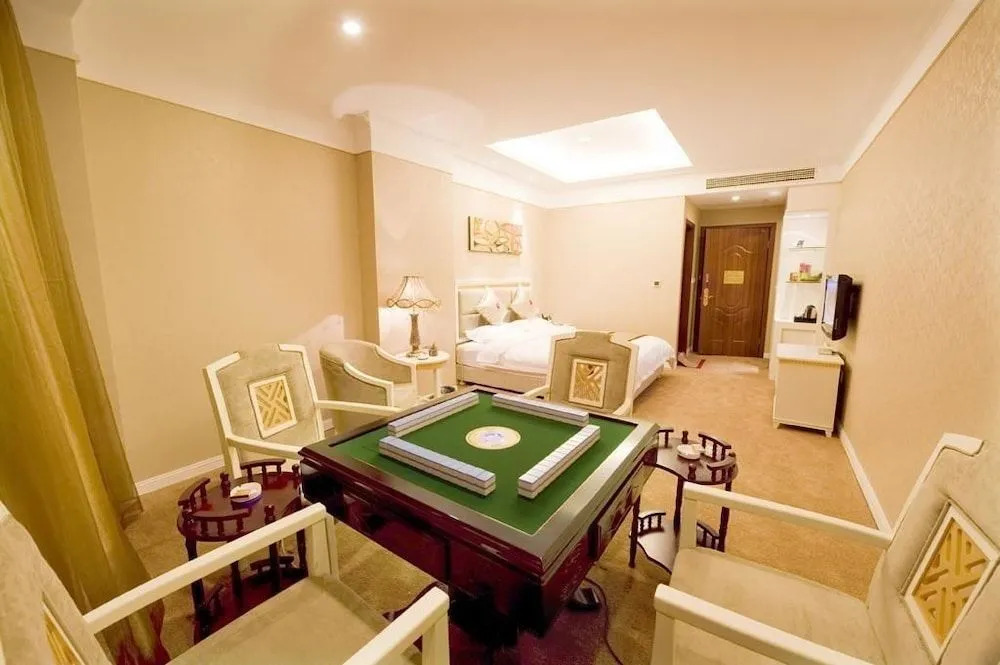 Dragon Hotel