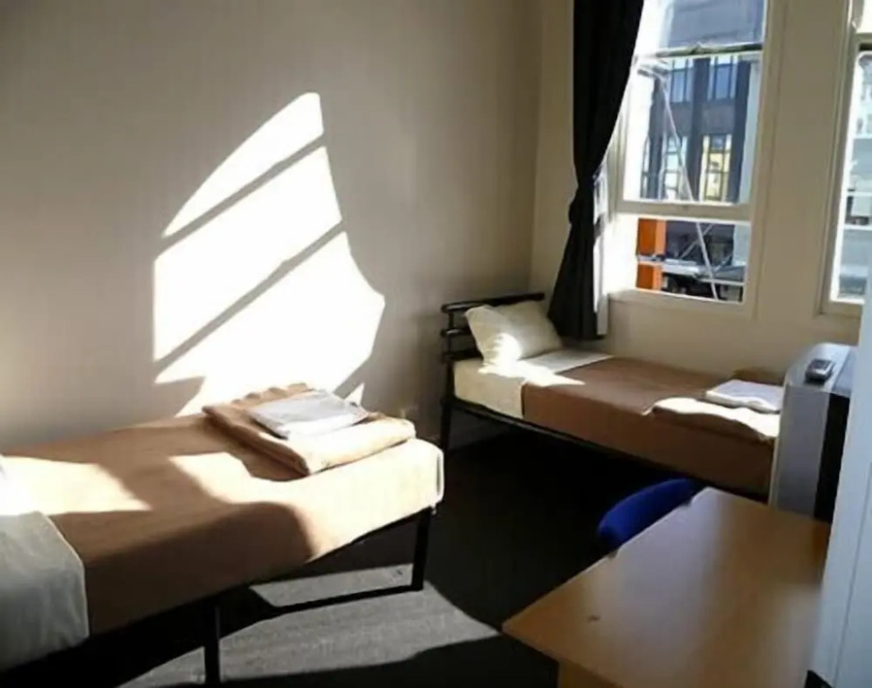 K Road City Travellers Hostel