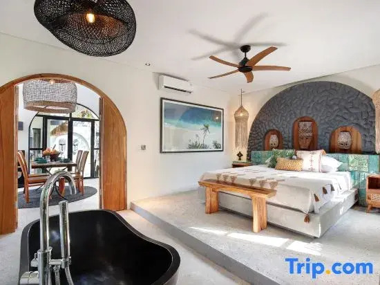WH18 Luxury Loft Villa with Pool & Office