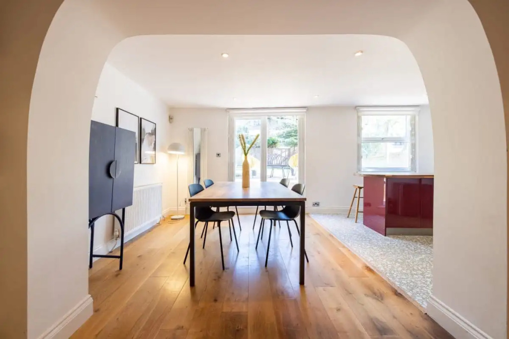 The West Hampstead Wonder  - Stunning 2BDR with Study Room and Garden