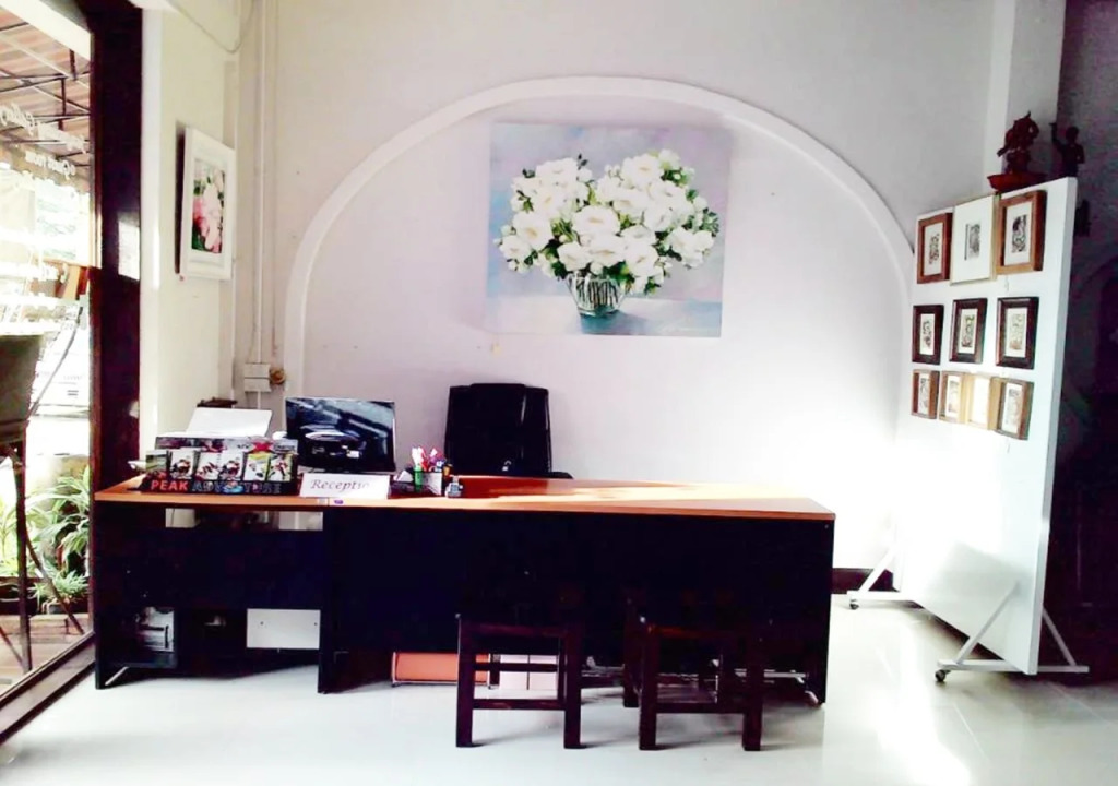 Jangmuang Gallery House