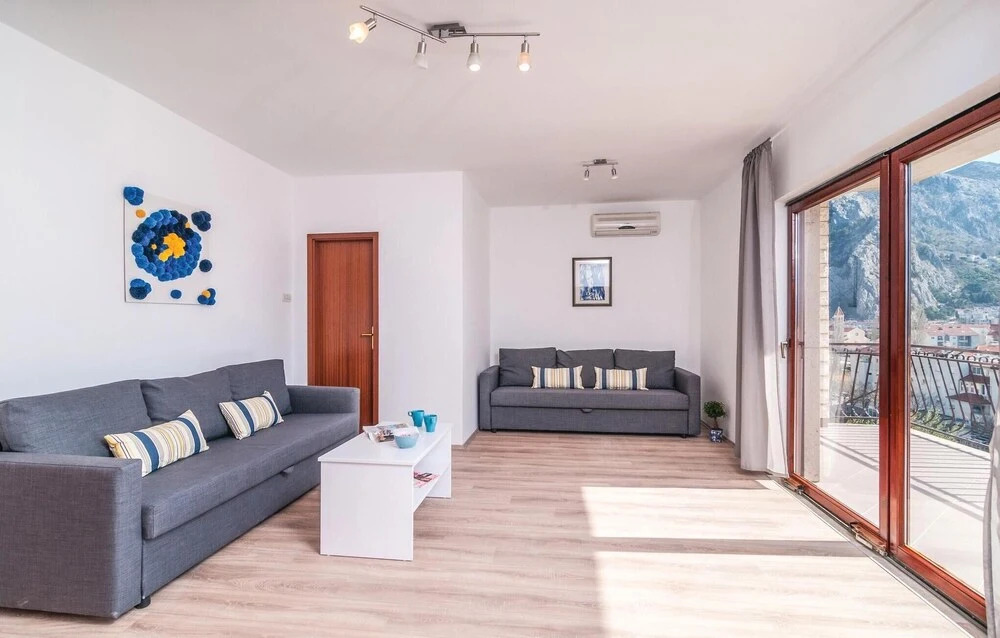 Awesome Home in Omis With Wifi and 6 Bedrooms