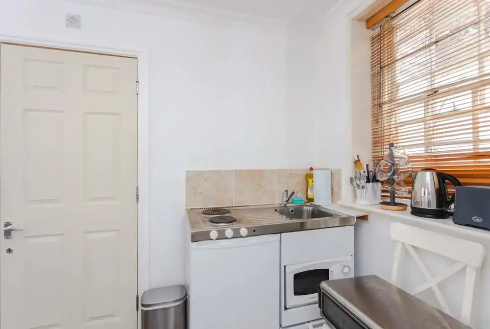 Lovely London Studio Apartment Near Trendy Shoreditch