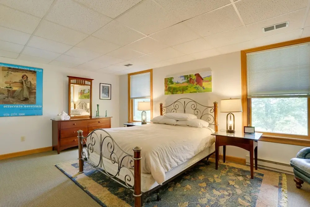 < 1 Mi to Camelback Resort: Home w/ Pool Table!