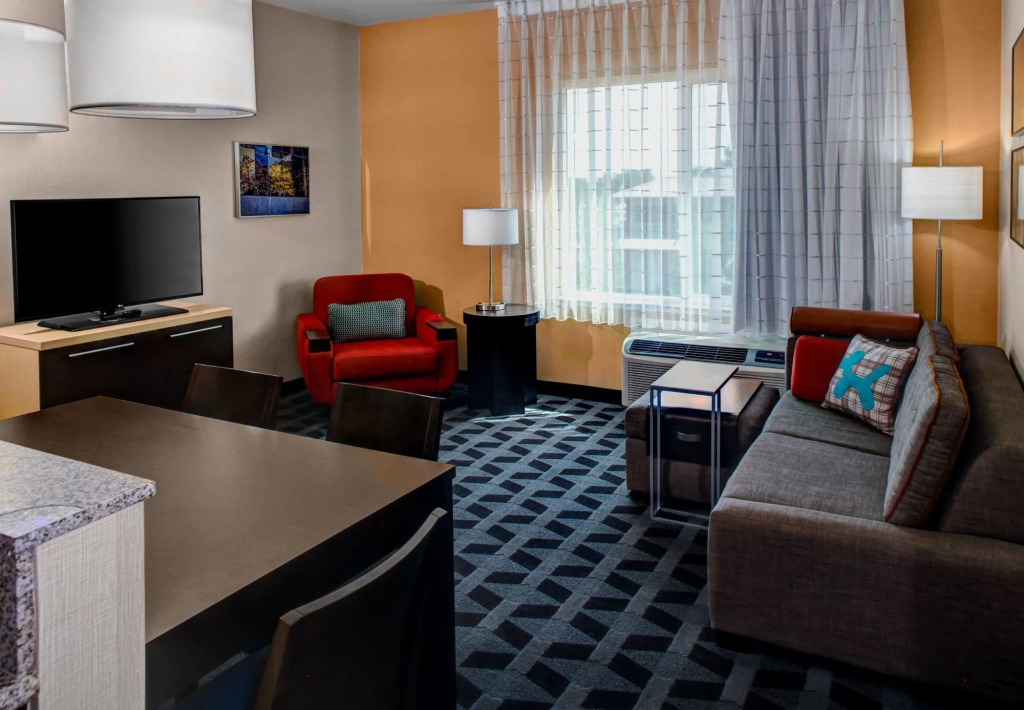 TownePlace Suites by Marriott Bakersfield West