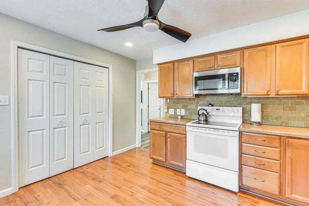 Pet friendly Charlotte Home w Deck Near Uptown