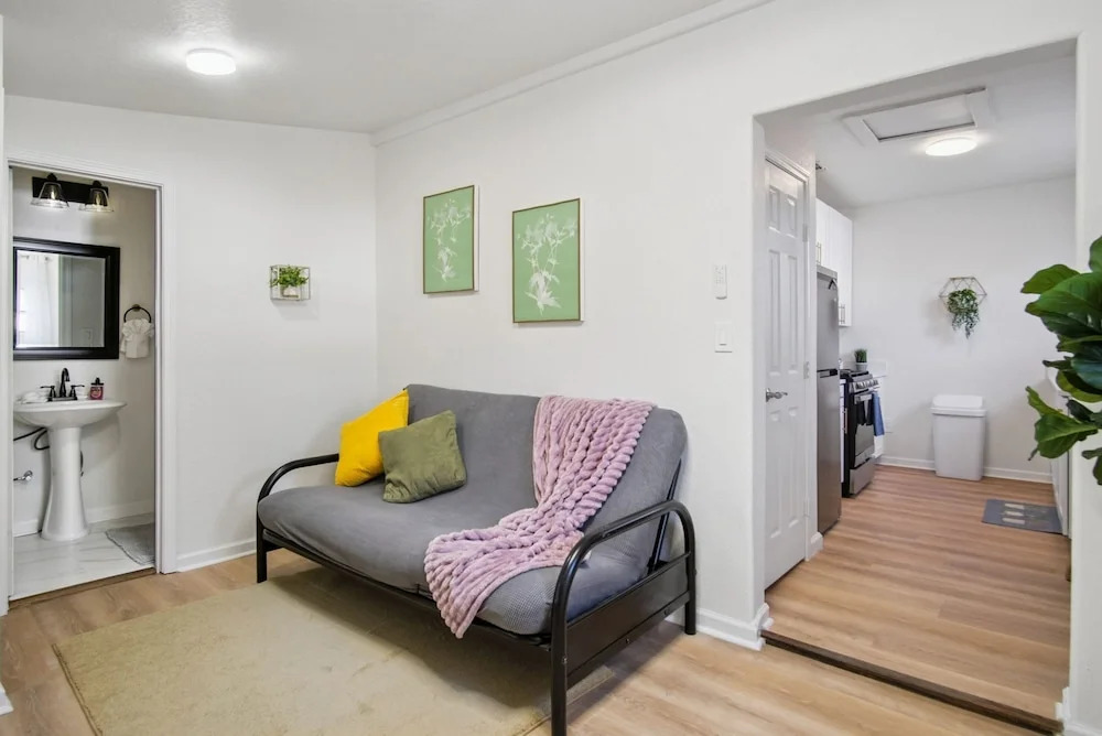 Stroll to the Dome Sleek 1BR Near Downtown