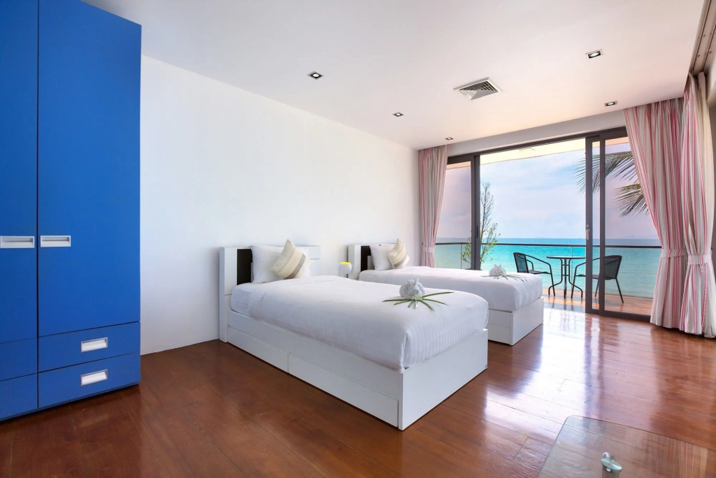 Villa U - 3BR Beachfront Haven