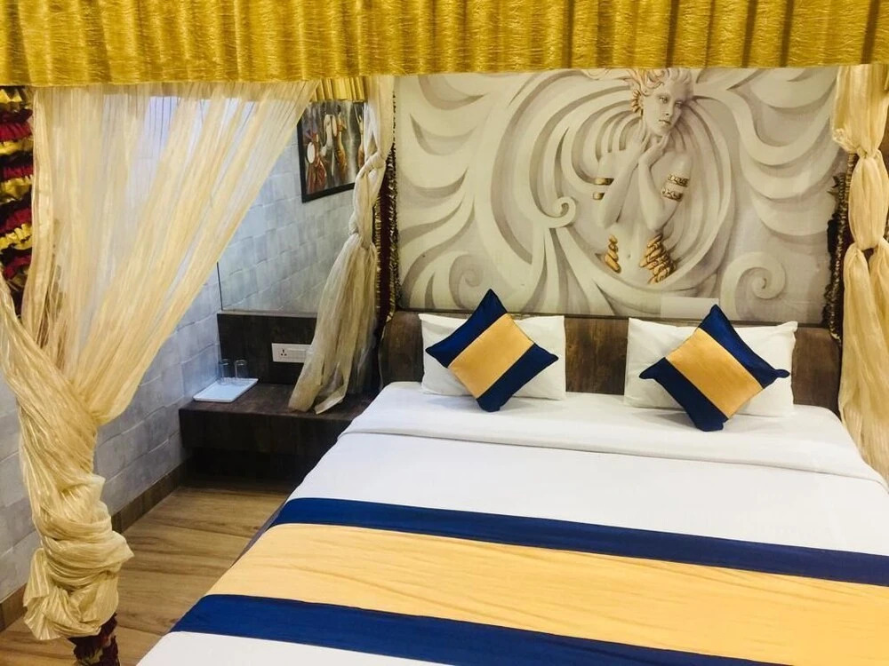 Mahadev Regency Hotel