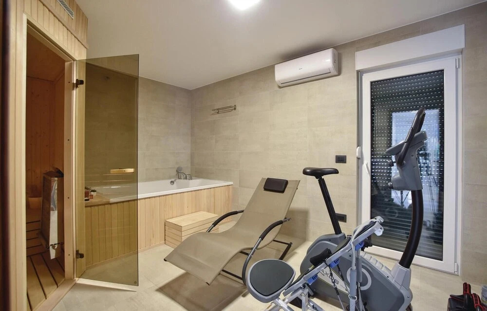 Amazing Home in Omis with Hot Tub, Sauna & WiFi