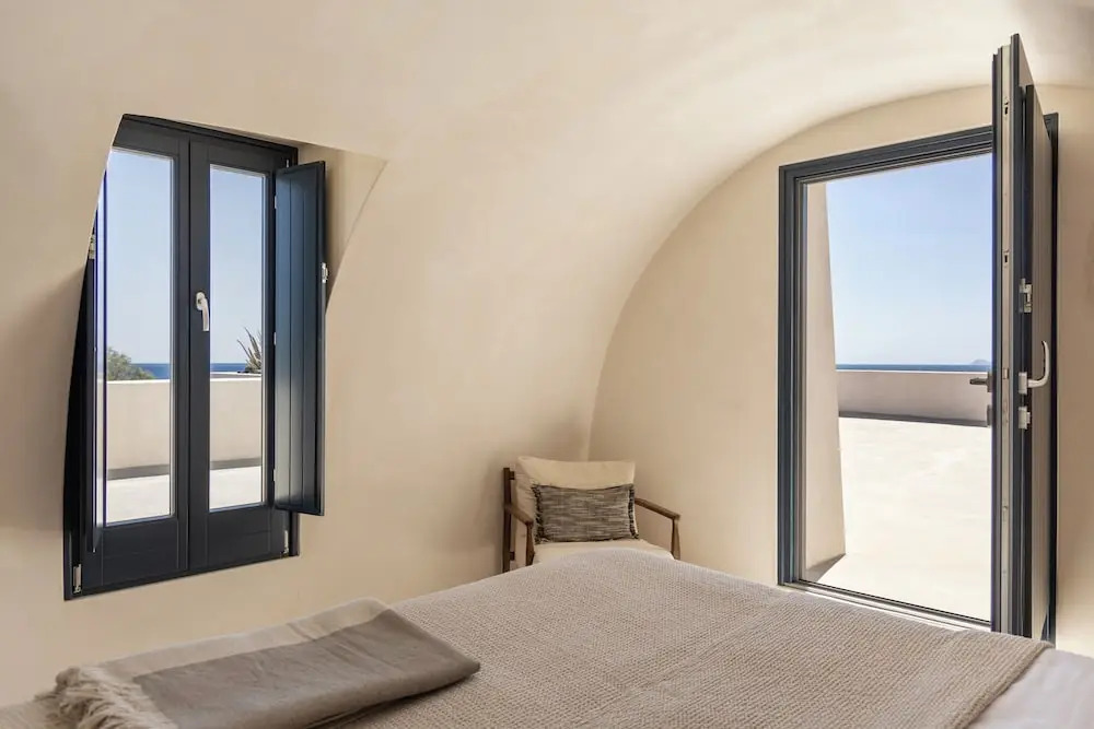 Exomitis1 Cellar & Sea Escape
