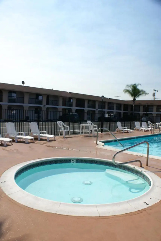 Super 8 Buena Park