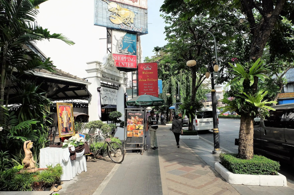 Silom Village Inn