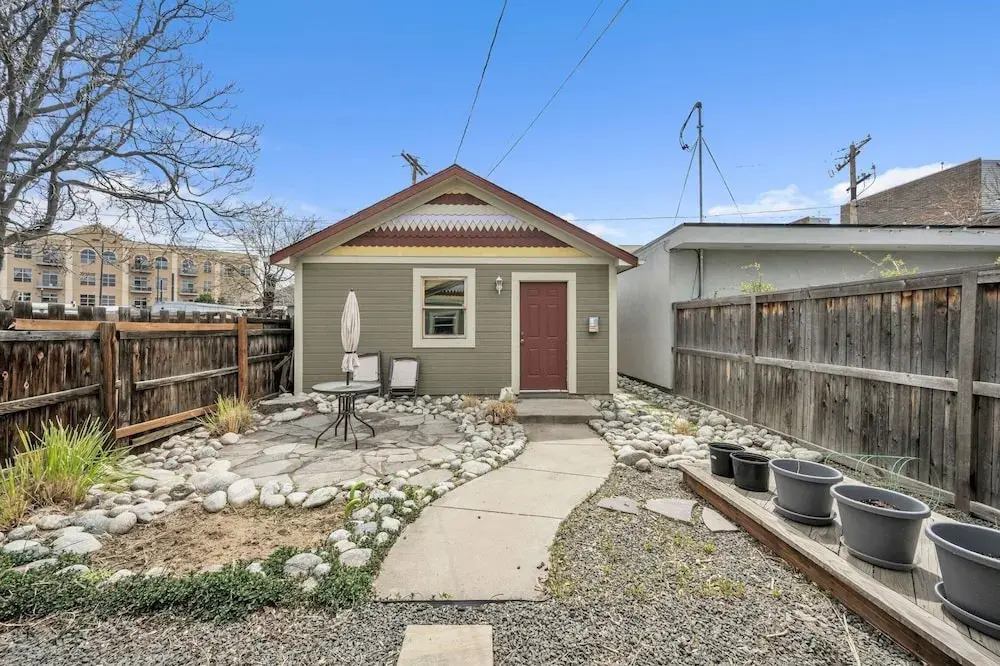 Stylish 2-story Home - Perfect Denver Location 2 Bedroom Home
