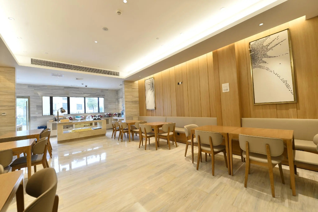 IDJ i Electronic Sports Hotel (Shanghai Jindu Road)