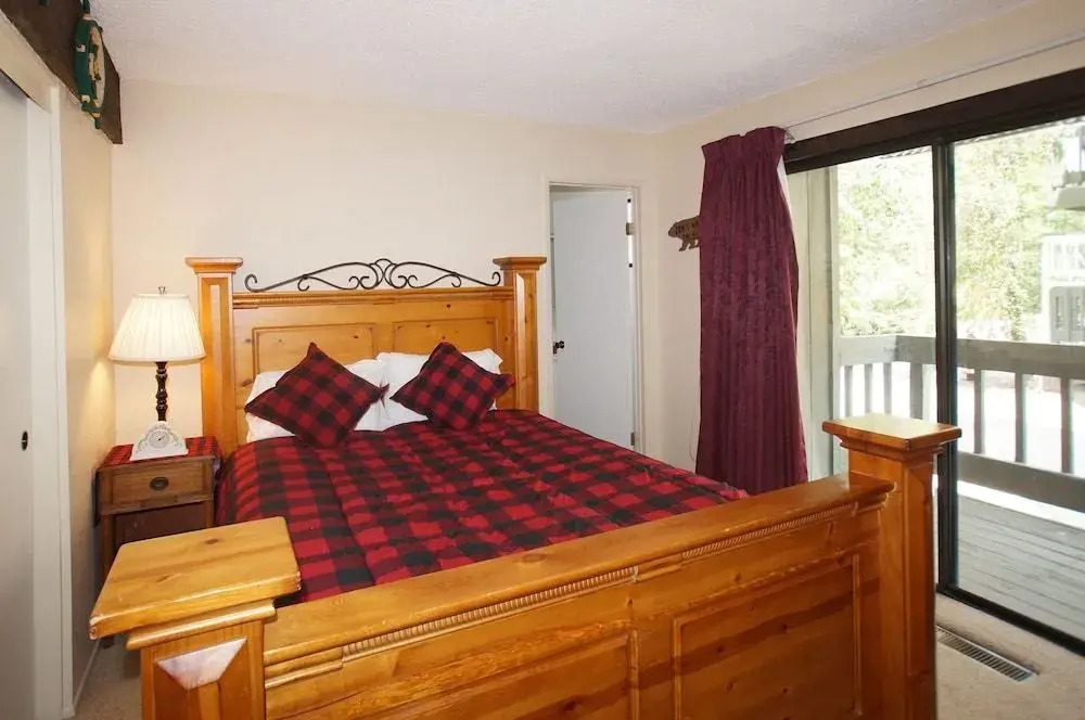 Lakeside Escape Condo