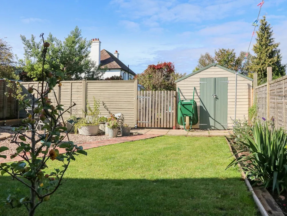 3 Elm Cottage