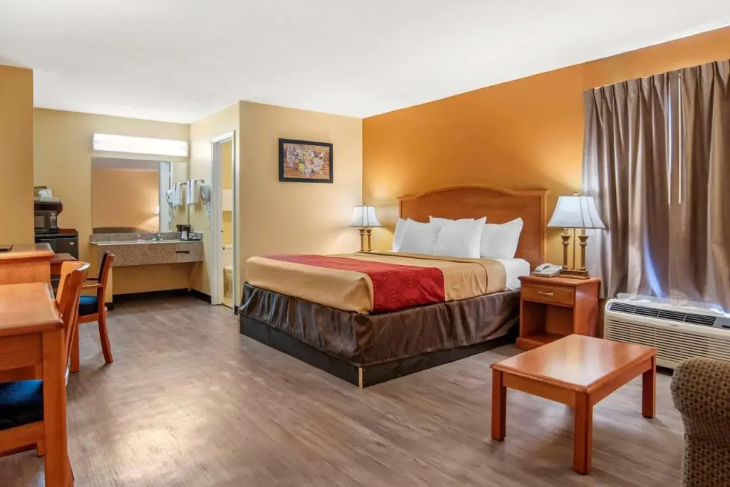 Days Inn Evergreen
