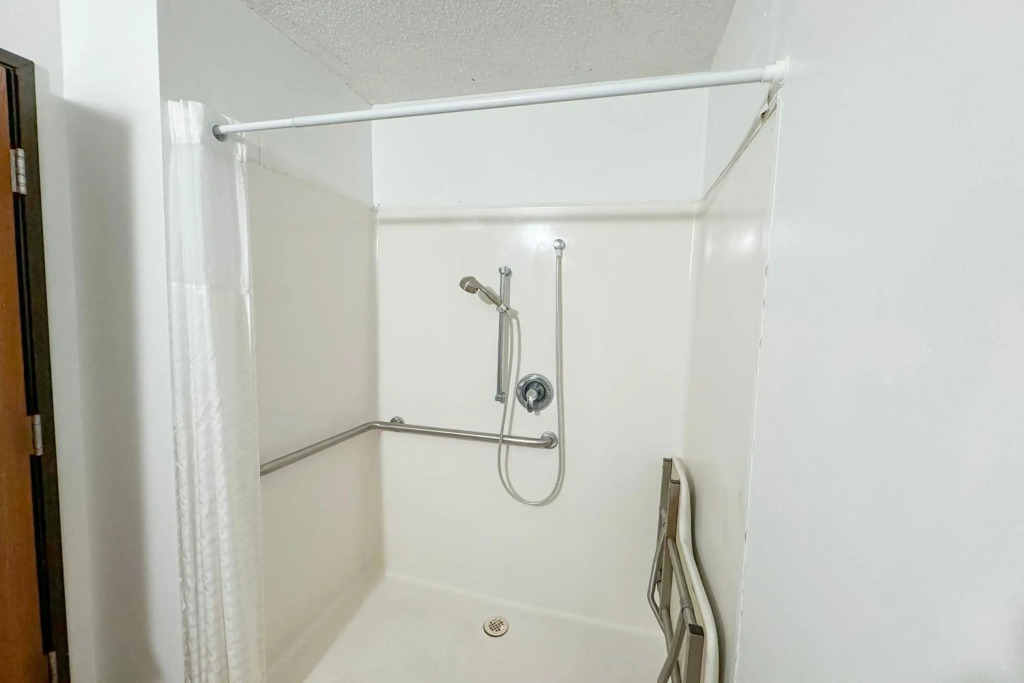 FairBridge Inn & Suites Batavia-Darien Amusement Park