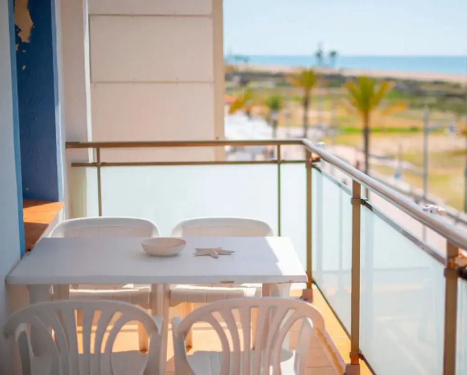 R154 - Apartamento Frente AL MAR EN Coma-ruga 3