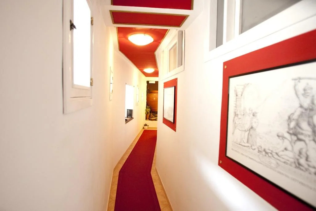 BeeClaire Guest House