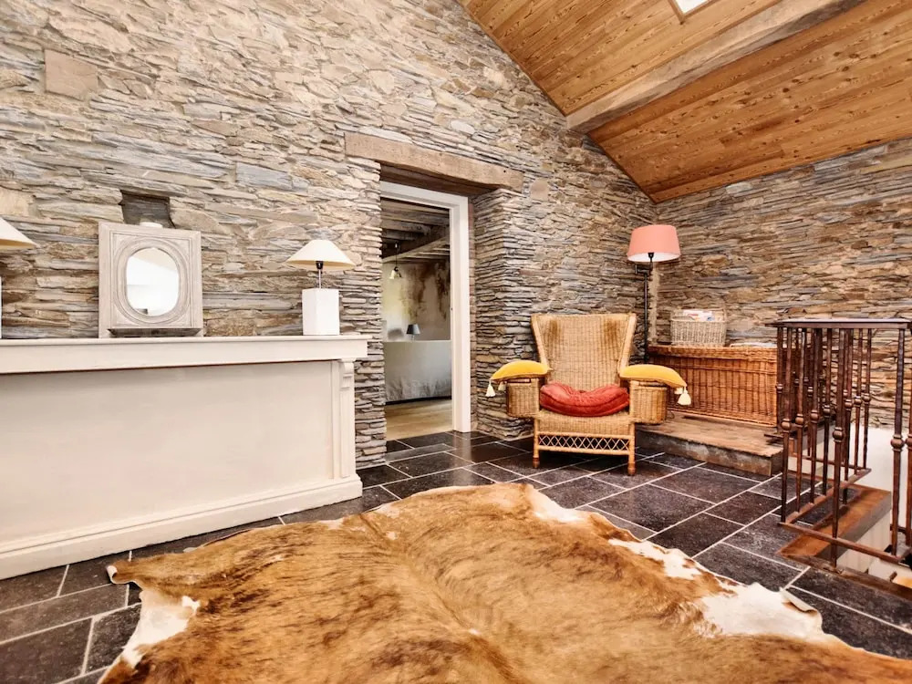Ardennic Farmhouse For Groups