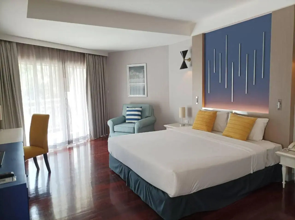 Seapine Beach Golf and Resort Hua Hin