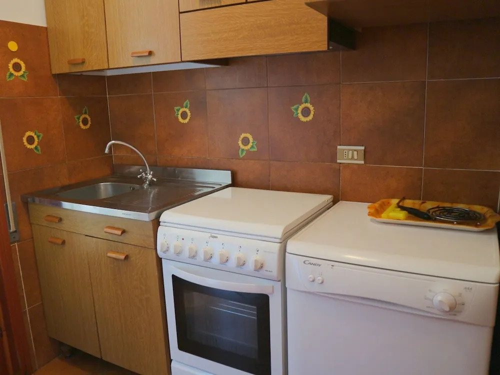 Cozy Appartment In Marina Di Massa Just 500M From The Sea And From The Beach