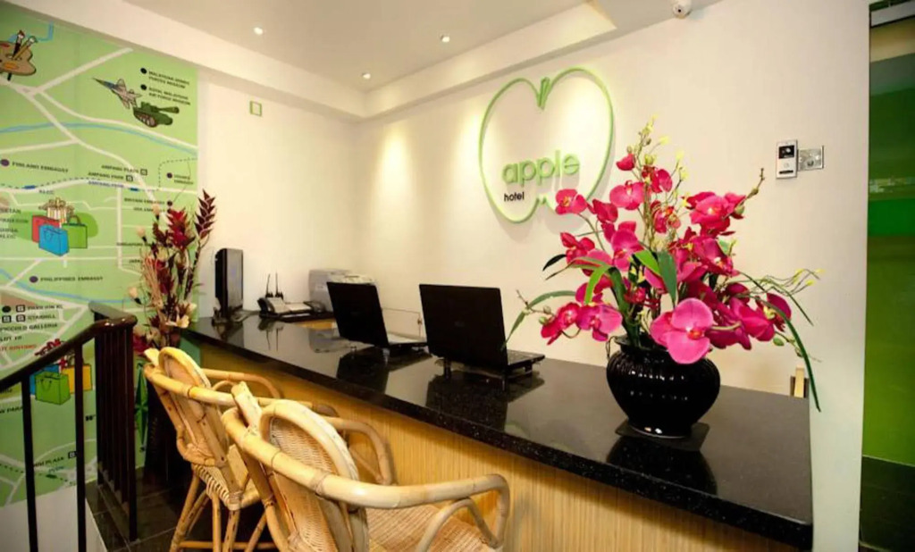 Apple Hotel
