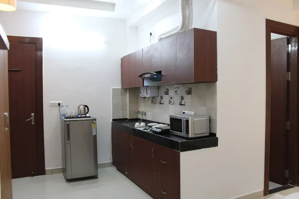 Aura Luxury Studio Near Artemis Hospital