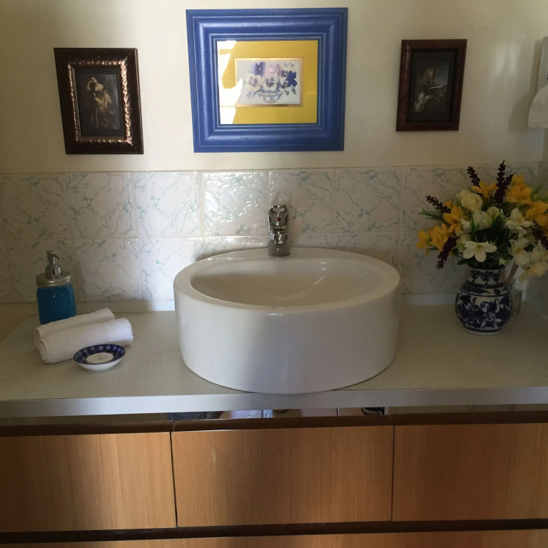 Airport Riverview Motel