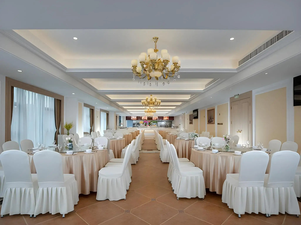 Vienna International Hotel (Suzhou University Town Yuexi subway station store)