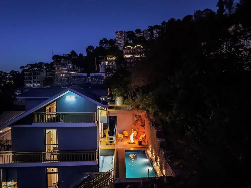 Hillshades Retreat 6-BHK Apartment by Alaya Stays with Sit-out Area, Restro, Game Zone, Panormic Hill Views