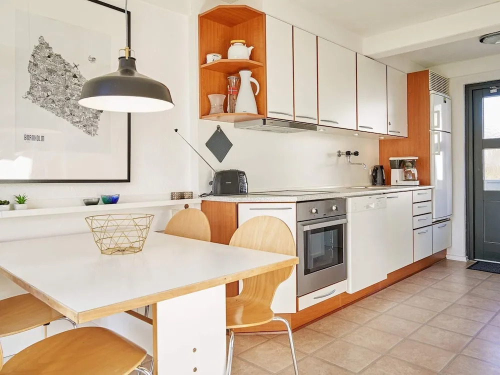 Premium sea-view apartment in Gudhjem