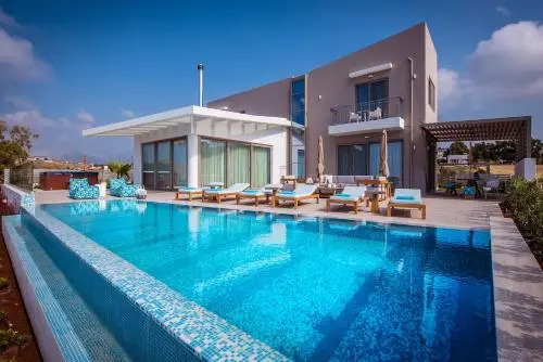 Thalassa Residence, Heated Pool, Hot Tub & SeaView