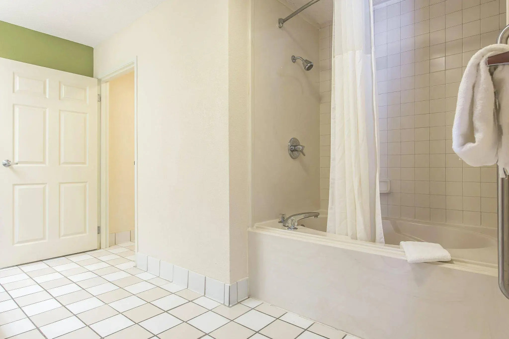 Sleep Inn & Suites