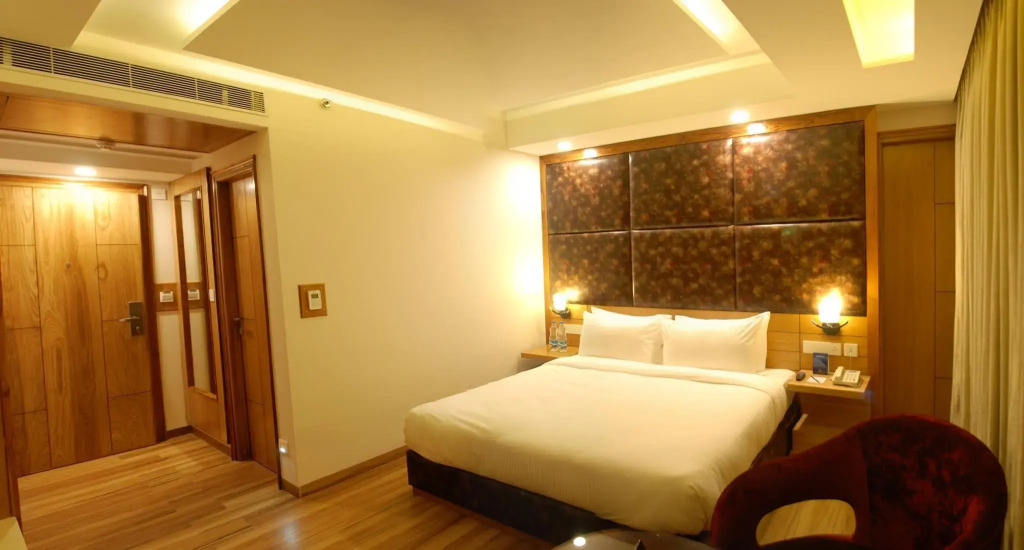 Glades Hotel