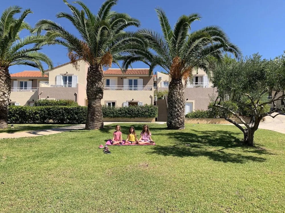 Marinos Apartments