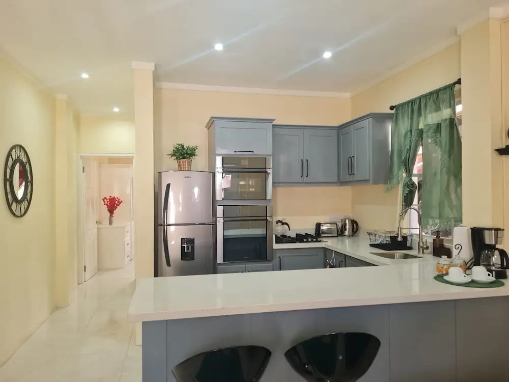 Condo in Gros Islet 10 Mins Drive to Beach