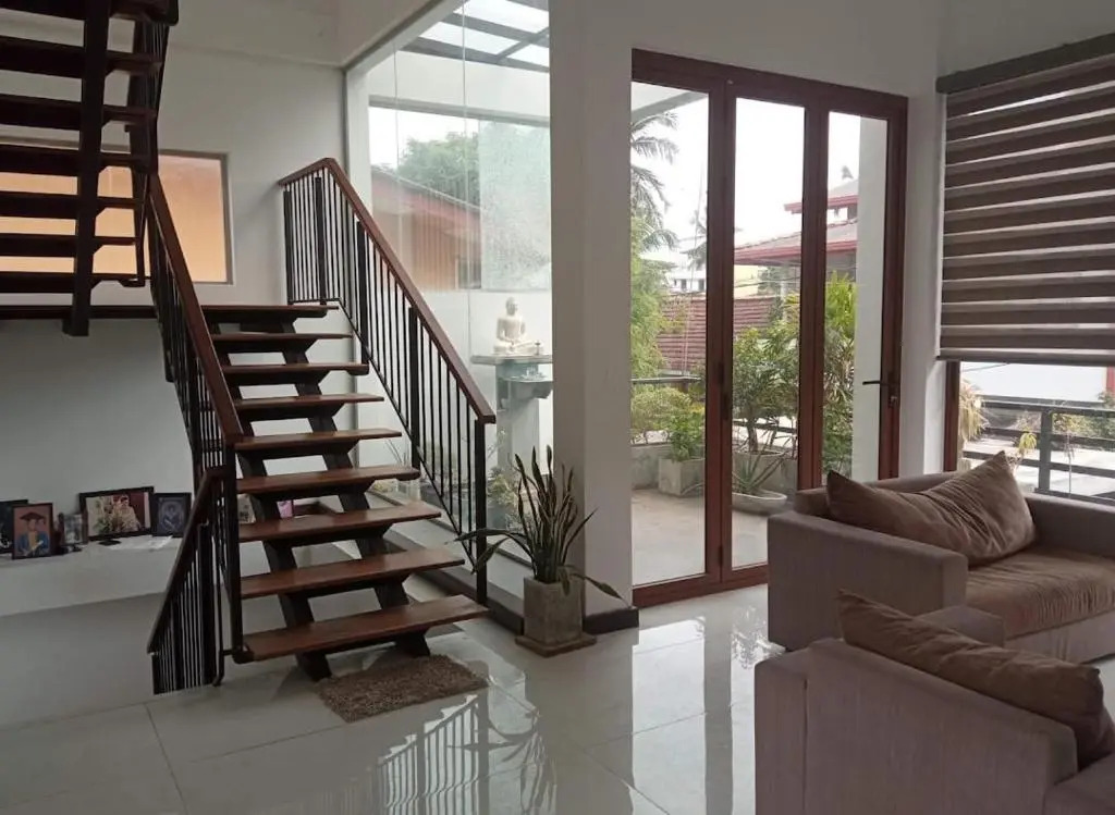 Adams Villa