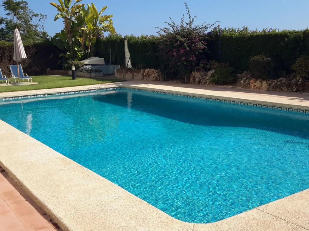 Premium 3 bedroom, 2 bathroom seafront apartment in the heart of Altea town