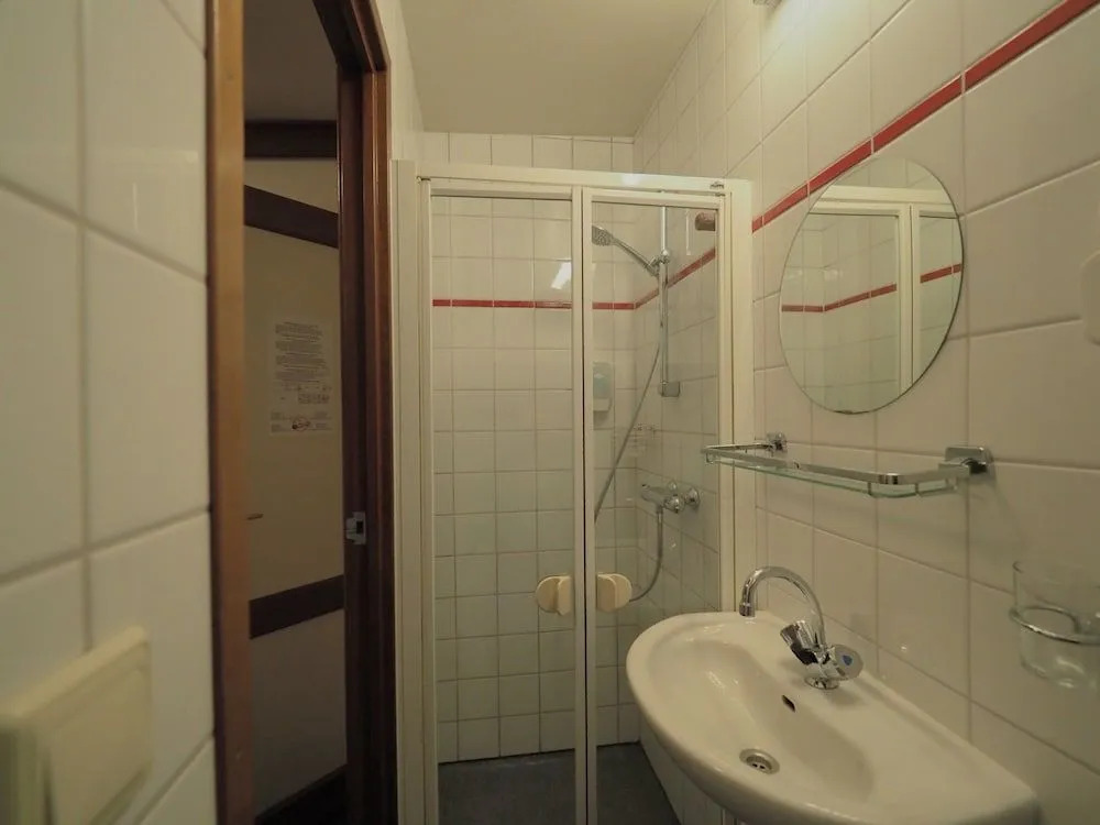 Hotelschip Sarah