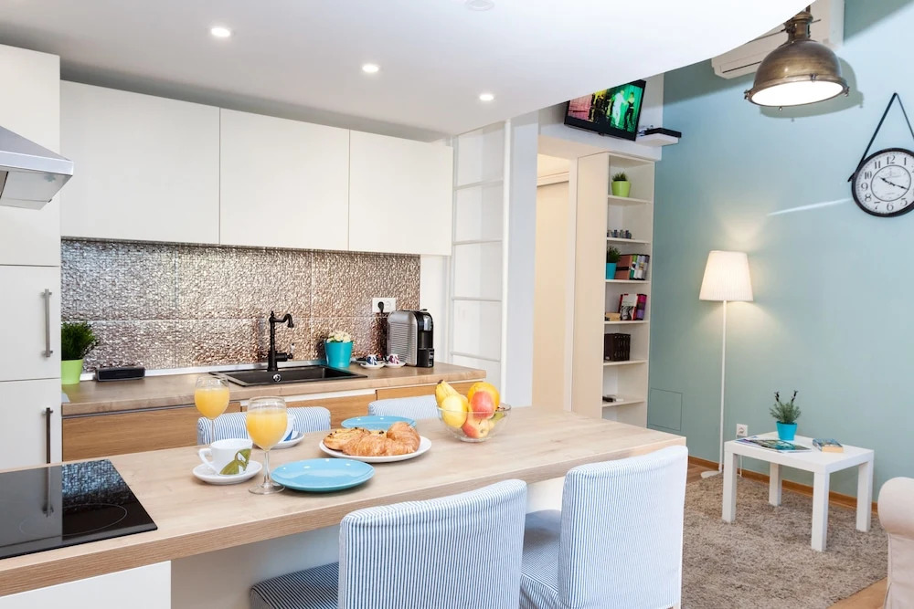 LOOX serviced apartments Palmoticeva
