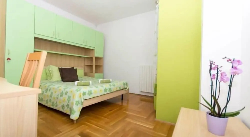 Apartment M