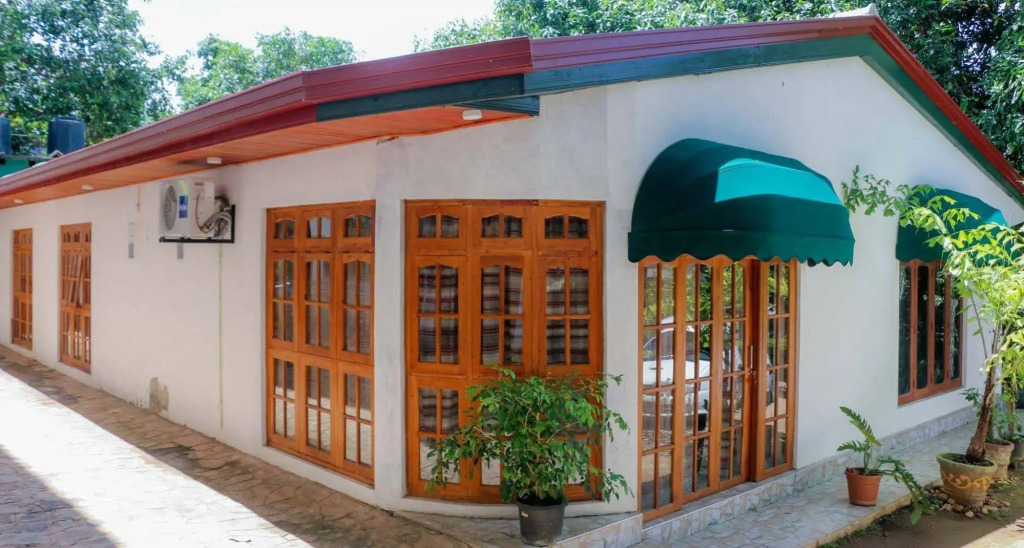Aloys Residence