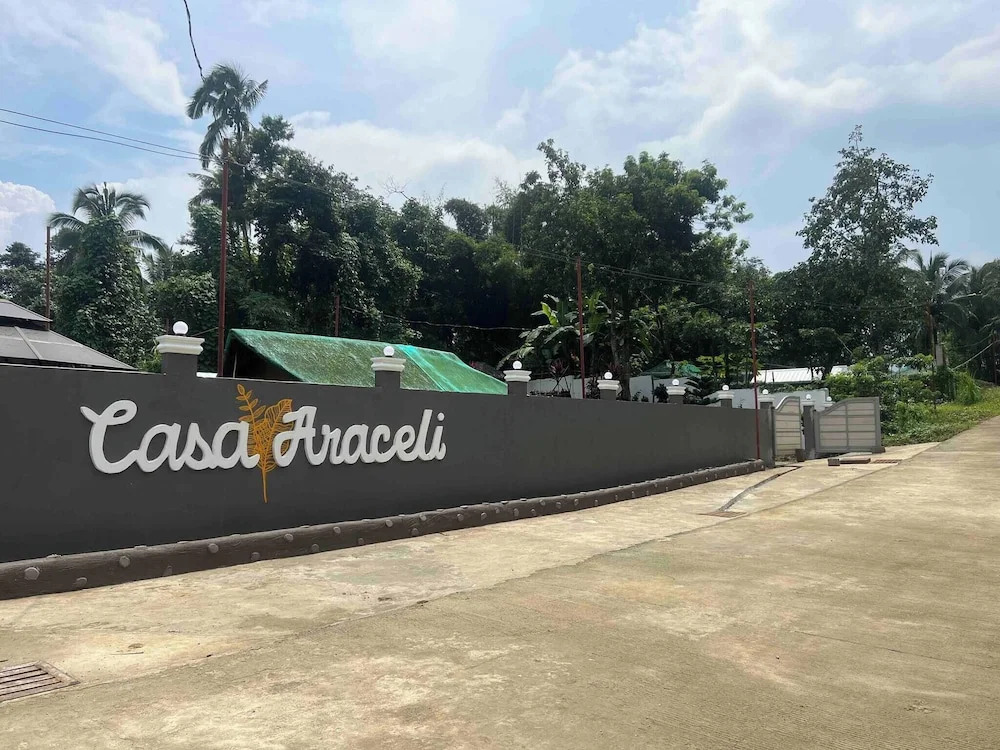 Serene Farmhouse Retreat in Alfonso, Cavite - Perfect for Family Getaways