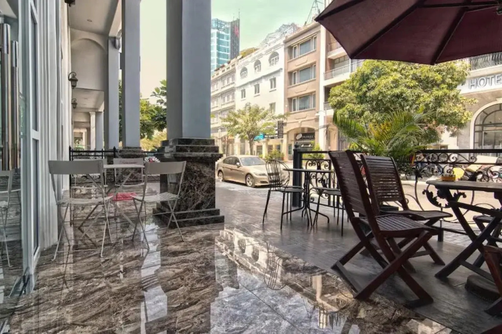 Collection O Emerald Luxury Apartment - Near SECC