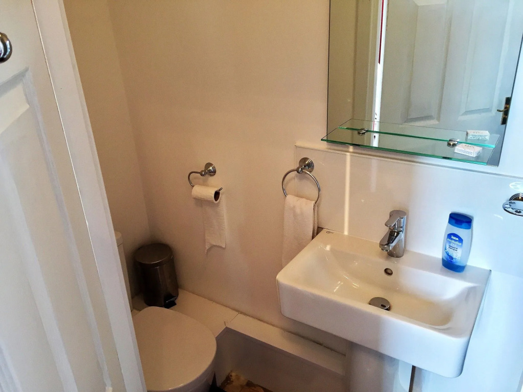 16 Pilrig Guest House