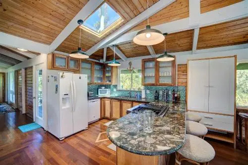Hale Ki'i Maka Manu home